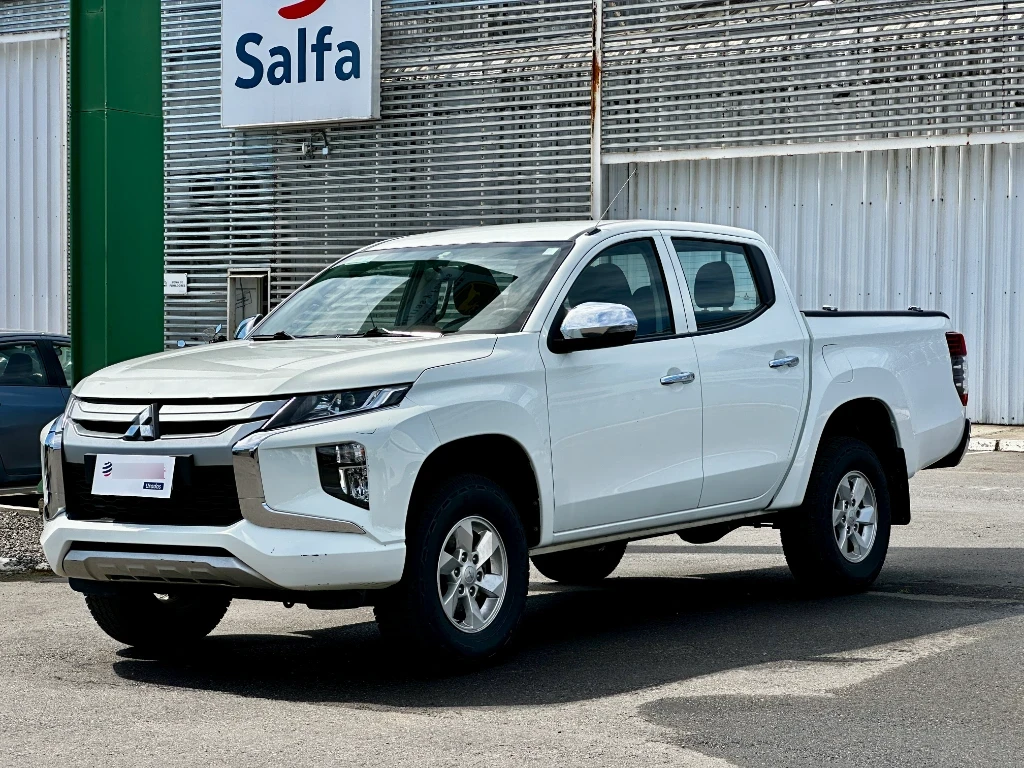 Mitsubishi L200 L200 4x2 Katana D/c 2.4 Td Mt Cr año 2023