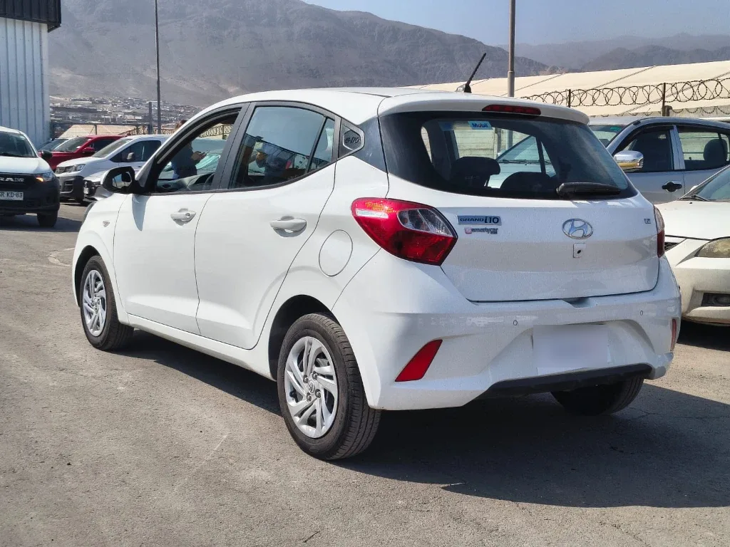 Hyundai Grand I10 I-10 Ai3 Hb 1.2 Mt Plus año 2023