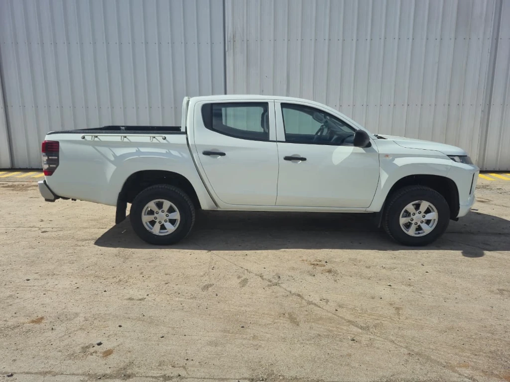 Mitsubishi L200 Katana Crm 4x4 2.4 año 2022