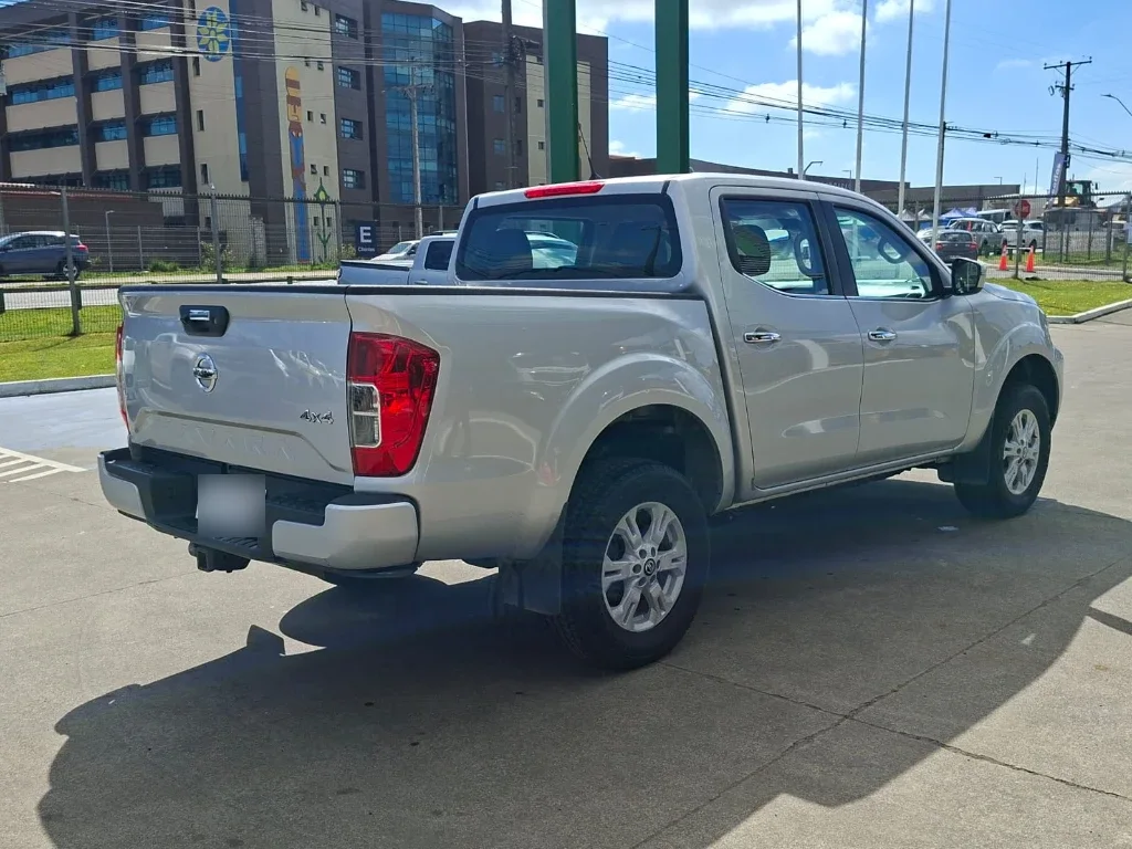 Nissan Navara Dc 4x4 2.3tdi Xe At año 2023
