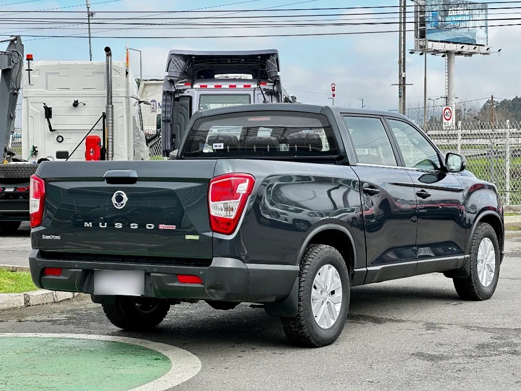 Ssangyong Grand Musso Grand Musso 2.2 4x2 Mt Full-Ql612 año 2023