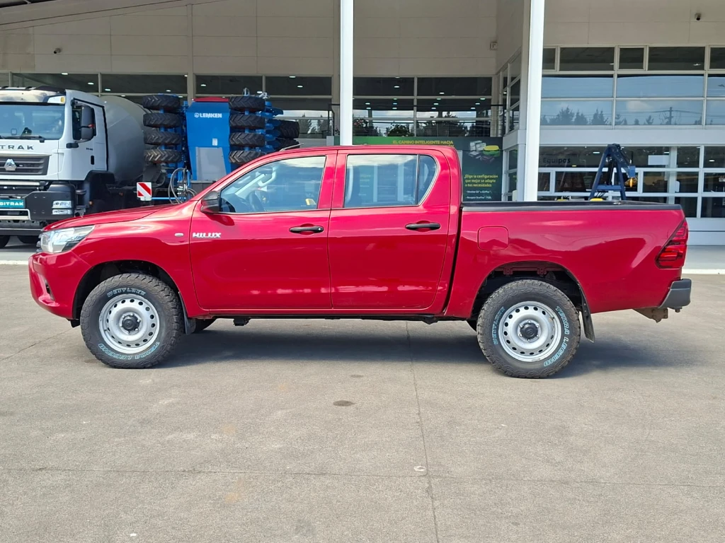 Toyota Hilux Dc 4x4 2.4 D Dx Mt año 2022