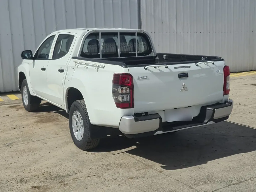 Mitsubishi L200 Katana Crm 4x4 2.4 año 2022