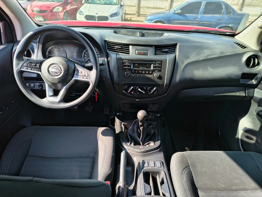 Nissan Navara Dc 4x2 2.3tdi Se año 2023