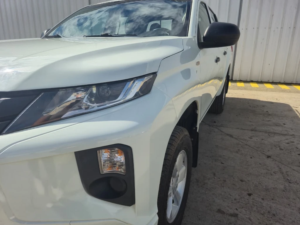 Mitsubishi L200 Katana Crm 4x4 2.4 año 2022