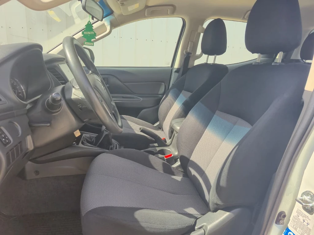 Mitsubishi L200 Katana Crm 4x4 2.4 año 2022