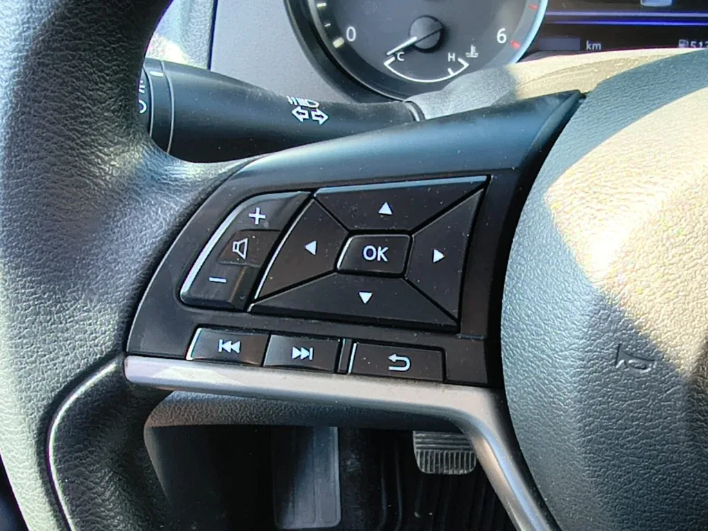 Nissan Navara Dc 4x2 2.3tdi Se año 2023
