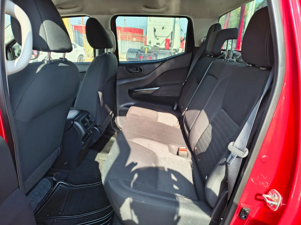 Nissan Navara Dc 4x2 2.3tdi Se año 2023