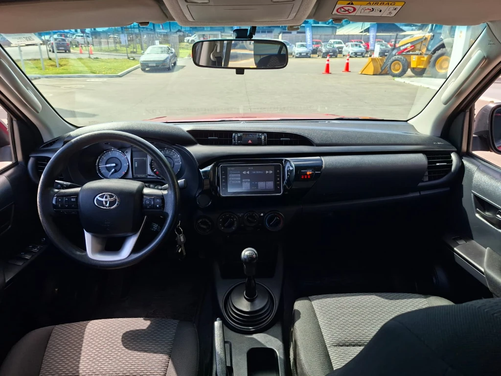 Toyota Hilux Dc 4x4 2.4 D Dx Mt año 2022