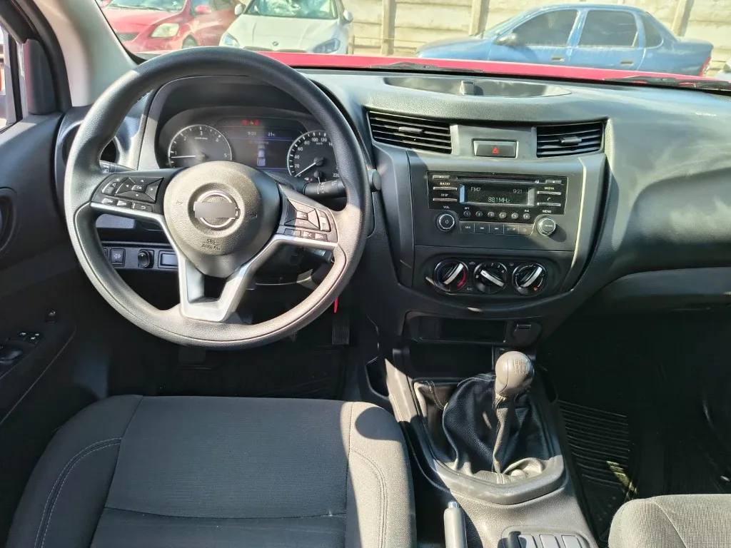 Nissan Navara Dc 4x2 2.3tdi Se año 2023