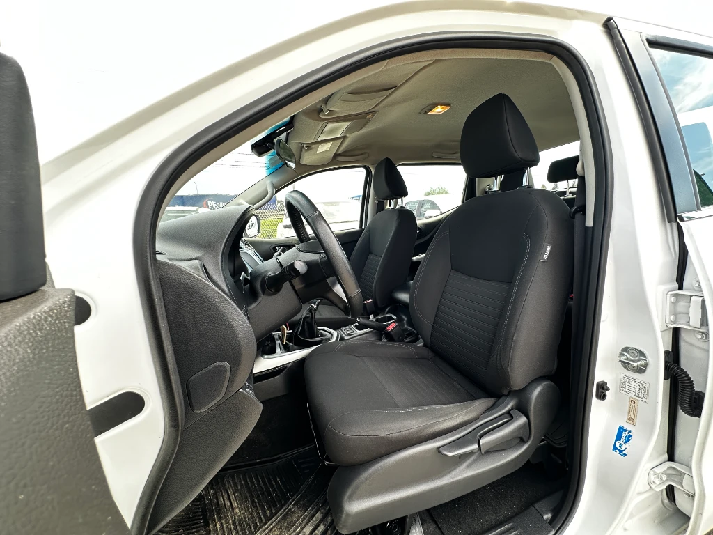 Nissan Navara Navara Dc 4x2 2.3tdi Xe año 2023