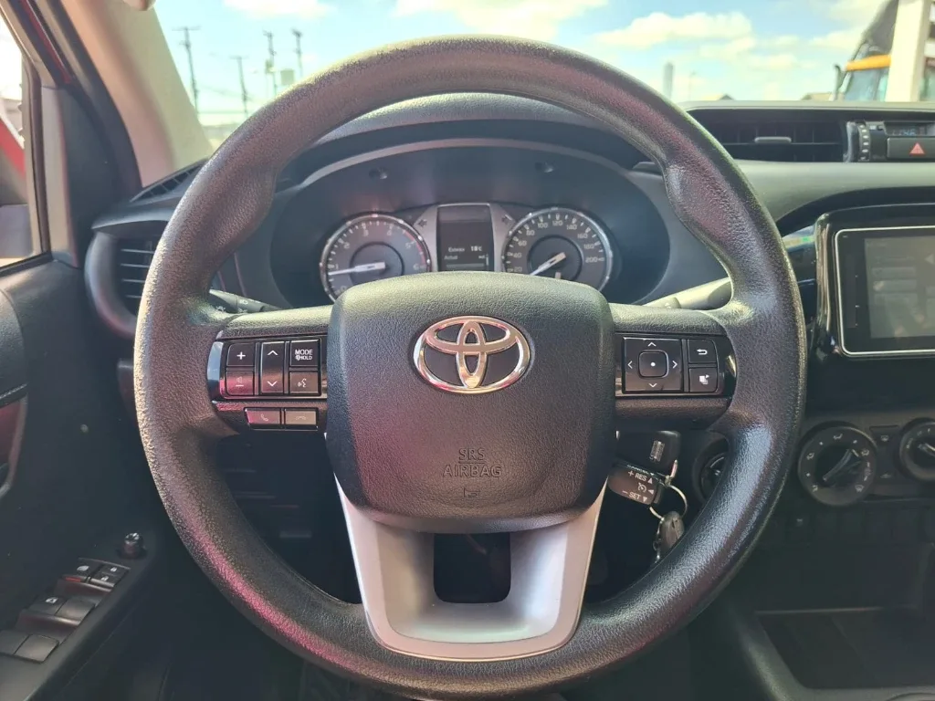 Toyota Hilux Dc 4x4 2.4 D Dx Mt año 2022