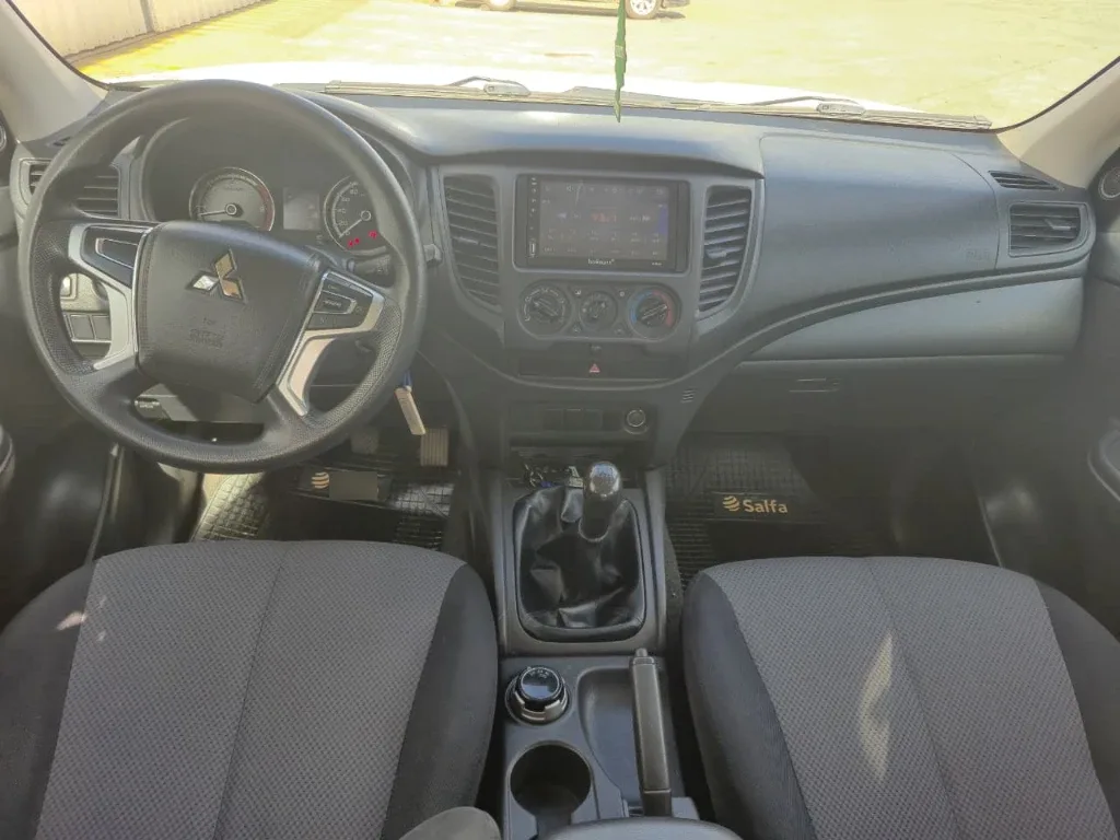 Mitsubishi L200 Katana Crm 4x4 2.4 año 2022