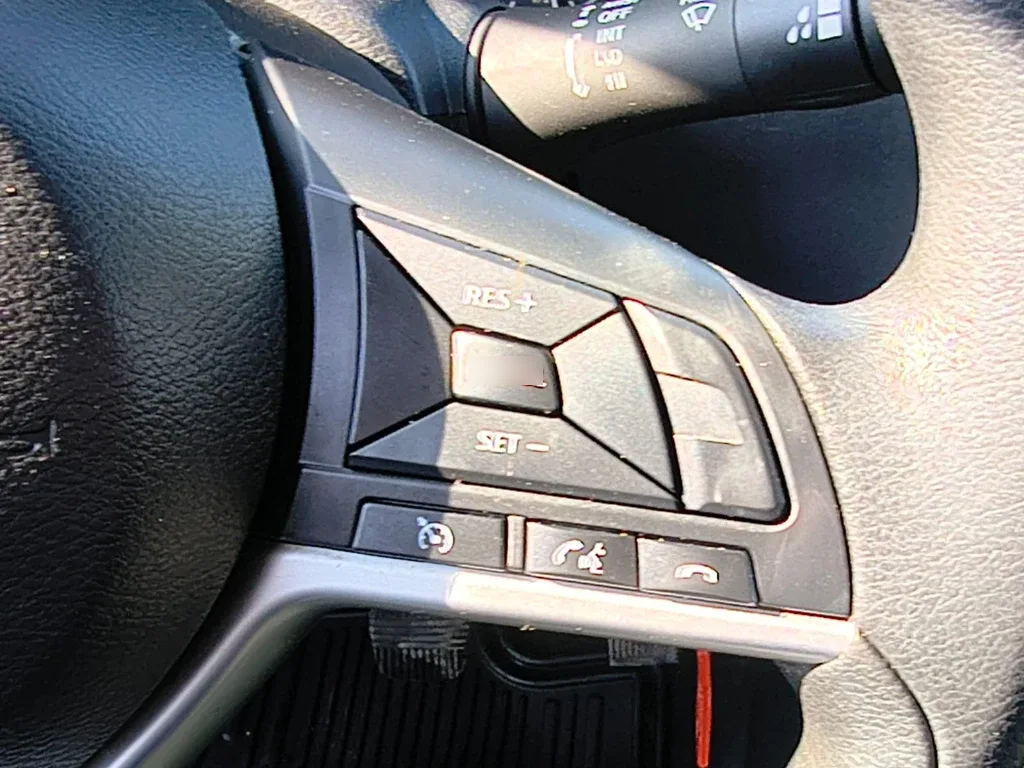 Nissan Navara Dc 4x2 2.3tdi Se año 2023