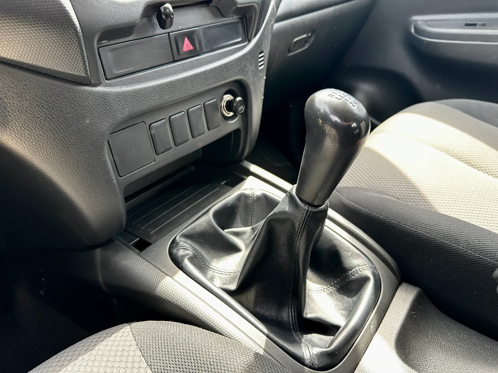 Mitsubishi L200 L200 4x2 Katana D/c 2.4 Td Mt Cr año 2023