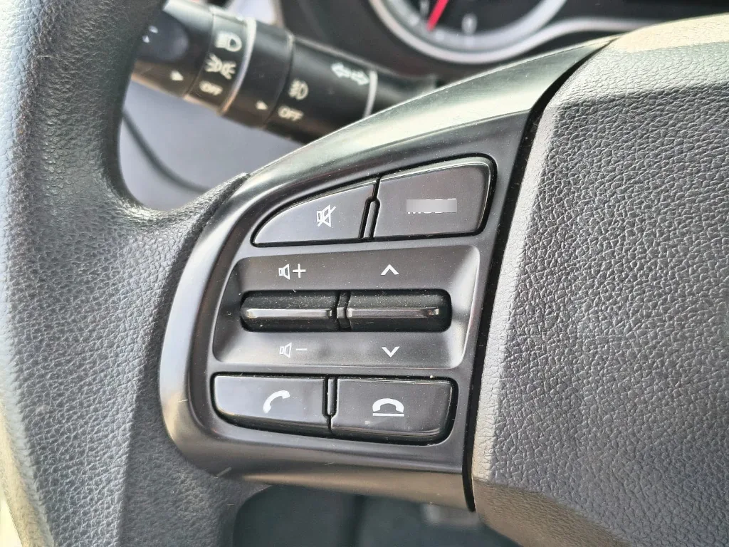Hyundai Grand I10 I-10 Ai3 Hb 1.2 Mt Plus año 2023