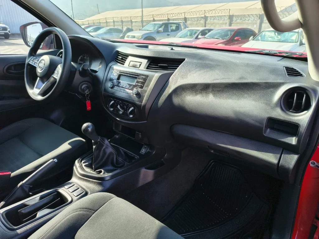 Nissan Navara Dc 4x2 2.3tdi Se año 2023