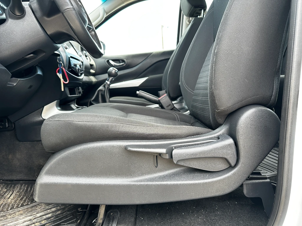 Nissan Navara Navara Dc 4x2 2.3tdi Xe año 2023