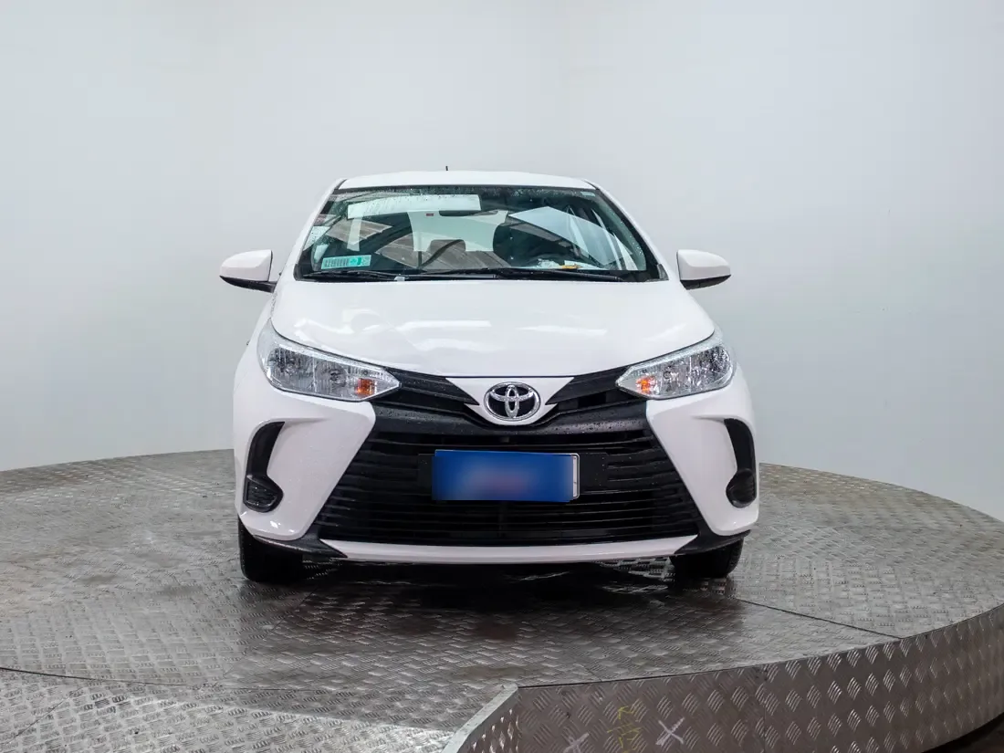 Toyota Yaris 1.5 Sedan Gli E Mt año 2022