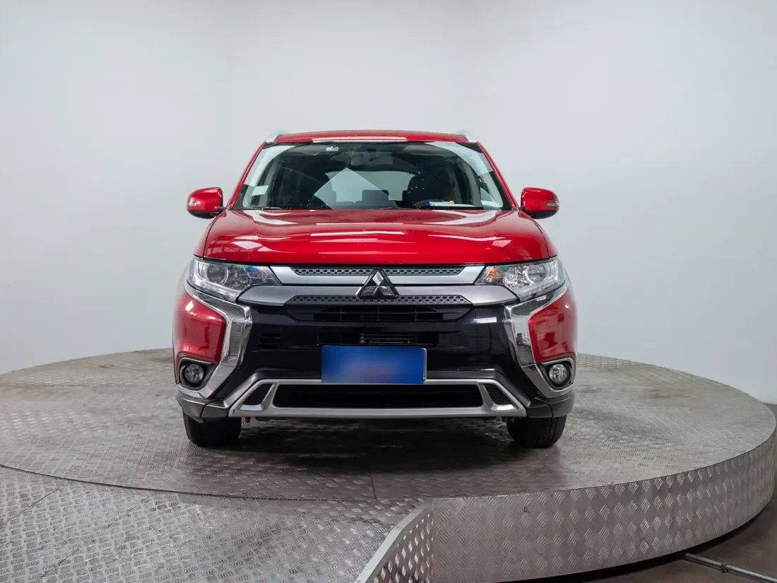 Mitsubishi Outlander Outlander 2.0 At 4x2 año 2023