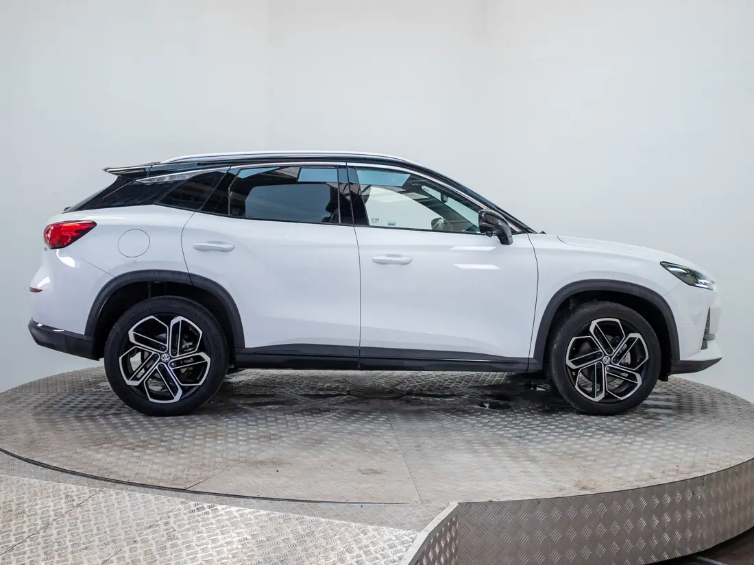 MG One One 1.5 Dlx At año 2023