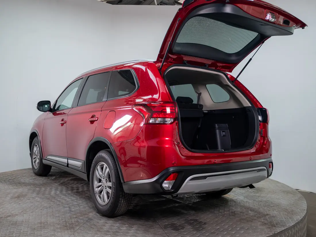 Mitsubishi Outlander Outlander 2.0 At 4x2 año 2023
