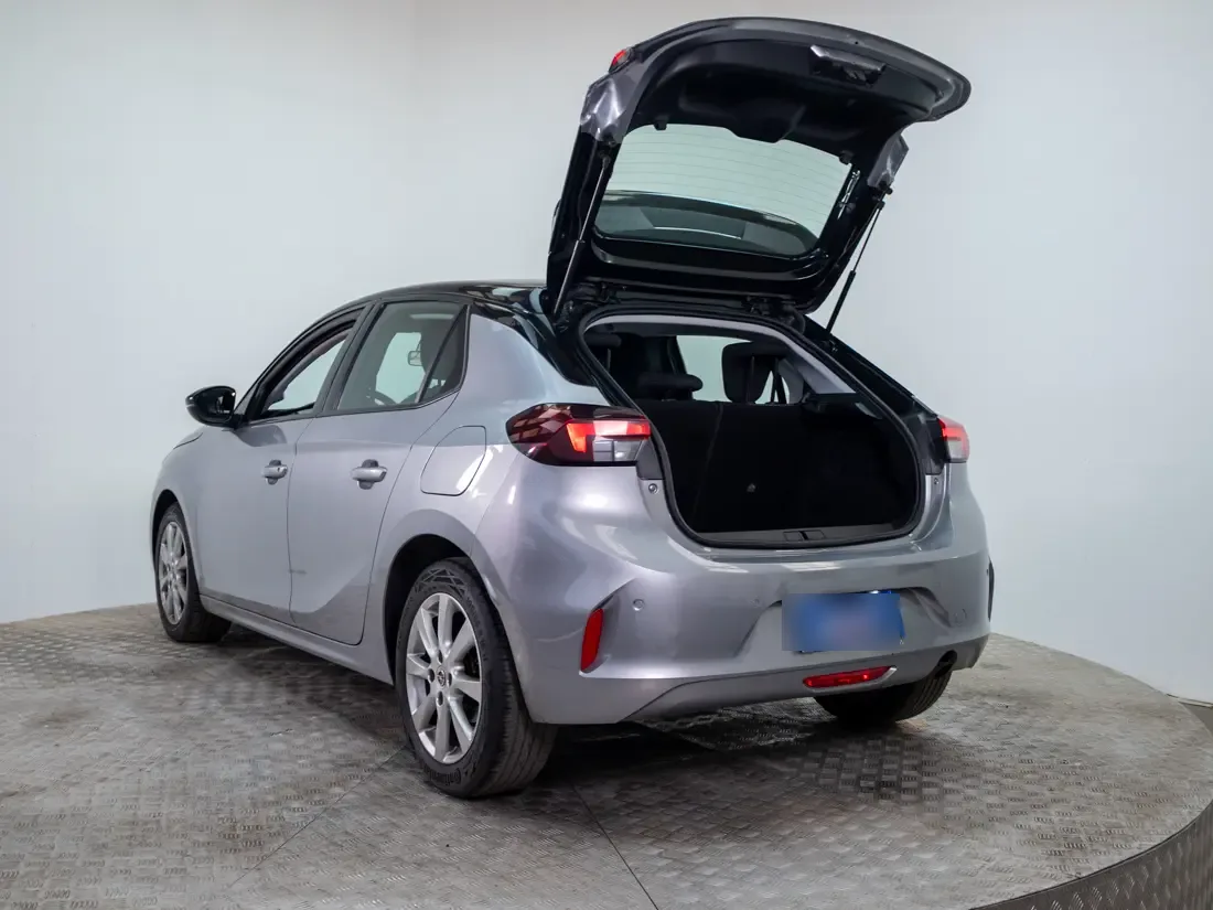 Opel Corsa Corsa 1.2 Edition At año 2021