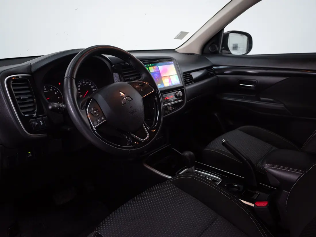 Mitsubishi Outlander Outlander 2.0 At 4x2 año 2023