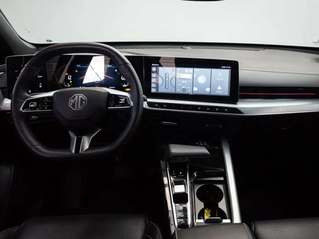 MG One One 1.5 Dlx At año 2023