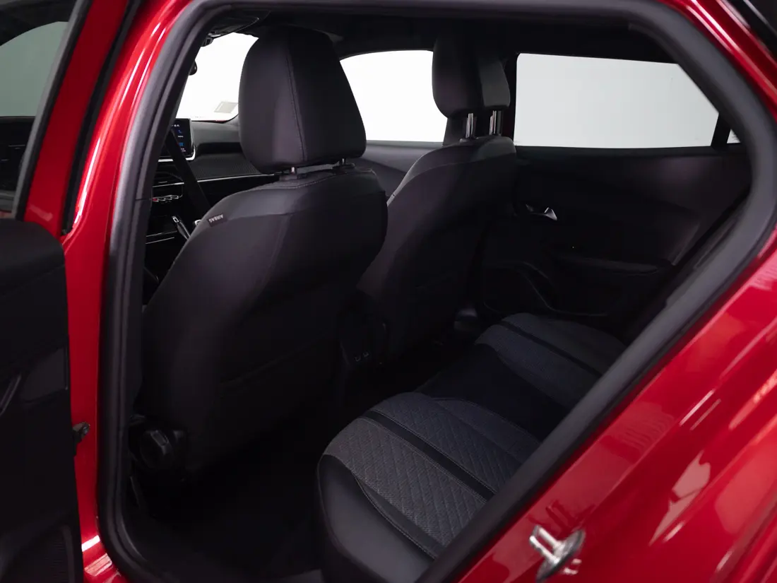 Peugeot 2008 2008 1.2 Active Pack Puretech 130 Mt año 2024