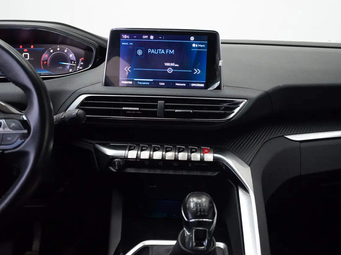 Peugeot 3008 3008 1.2 Active Pack Puretech 130 Mt año 2024