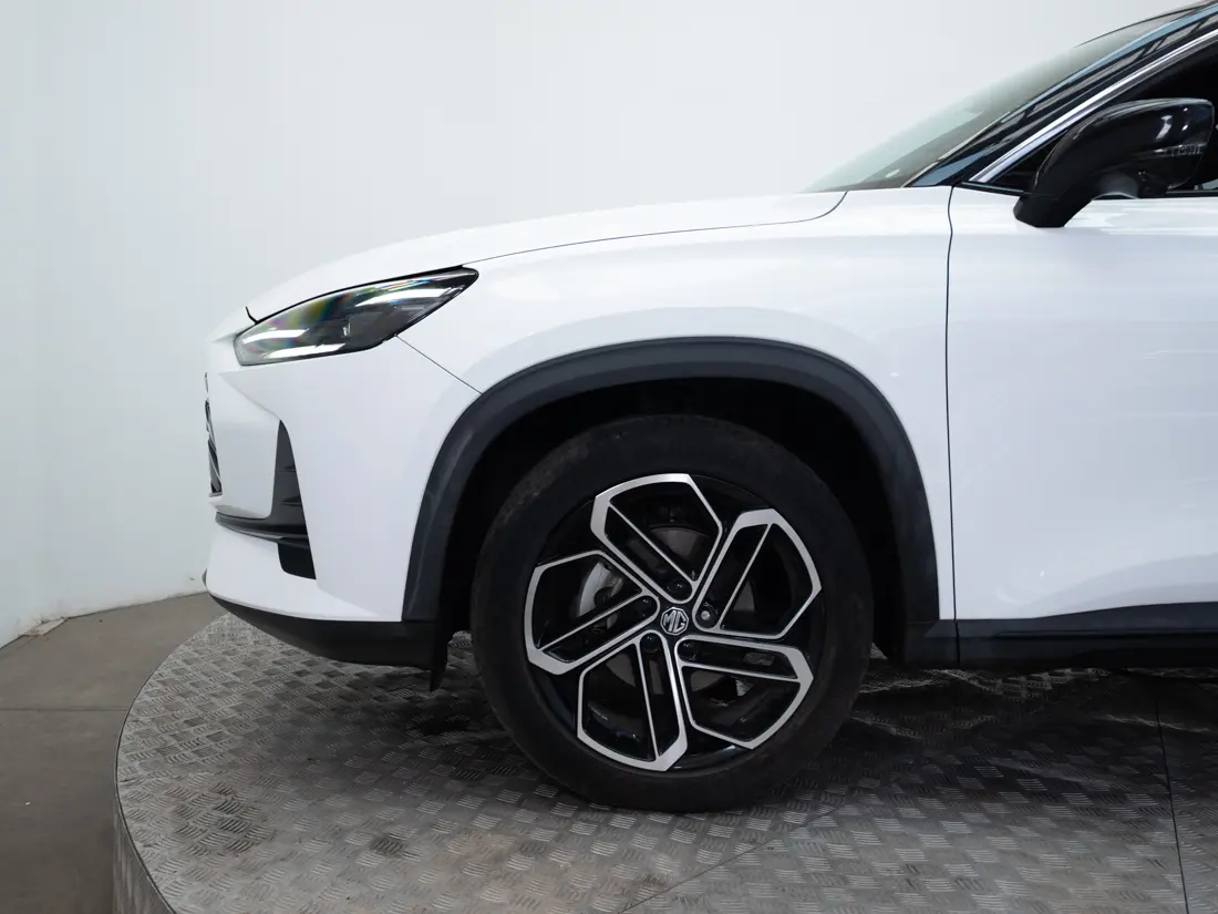 MG One One 1.5 Dlx At año 2023