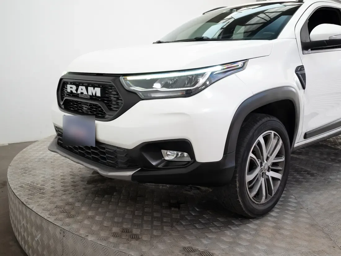 Ram 700 700 1.3 Laramie Cd Mt año 2022