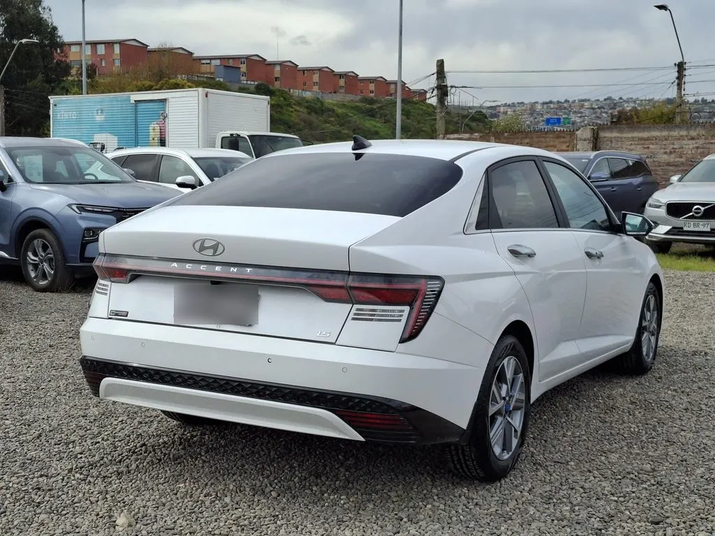 Hyundai Accent Plus año 2025