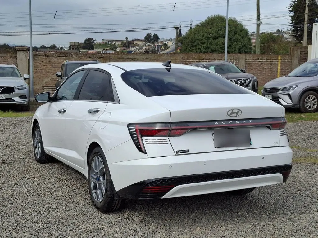 Hyundai Accent Plus año 2025