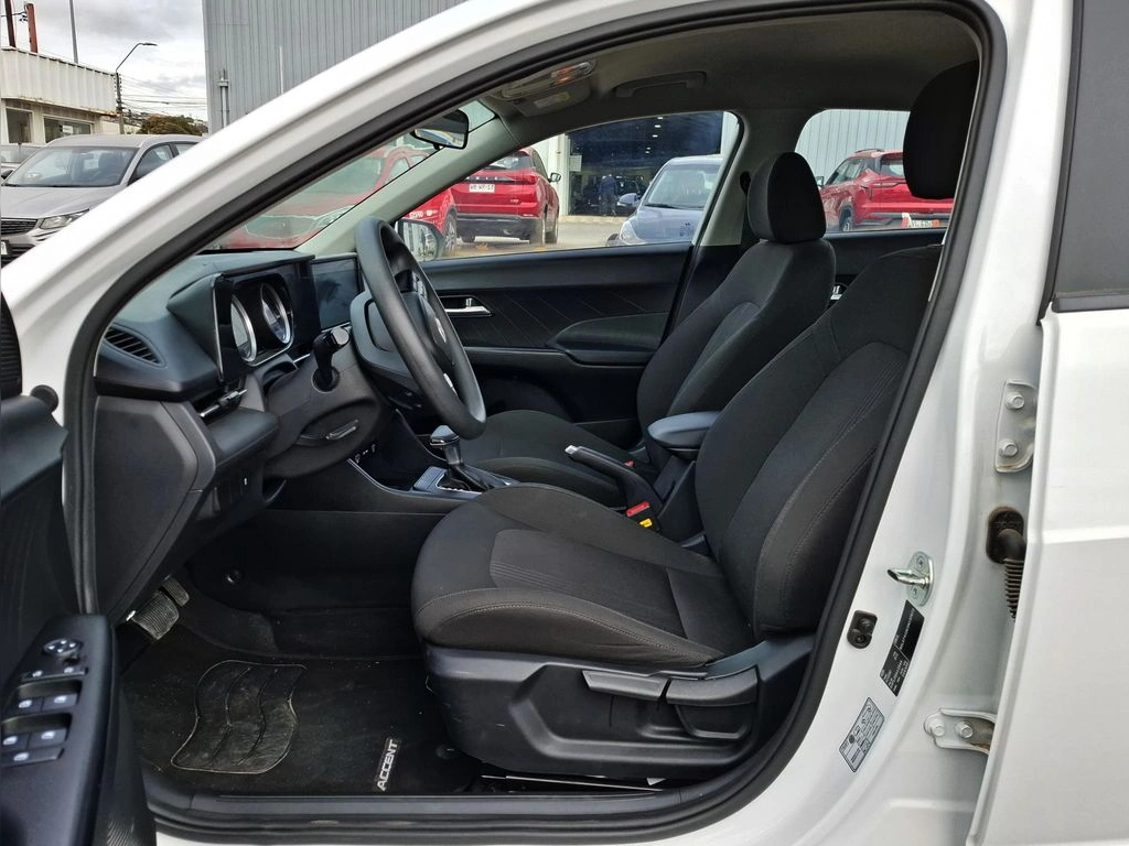 Hyundai Accent Plus año 2025