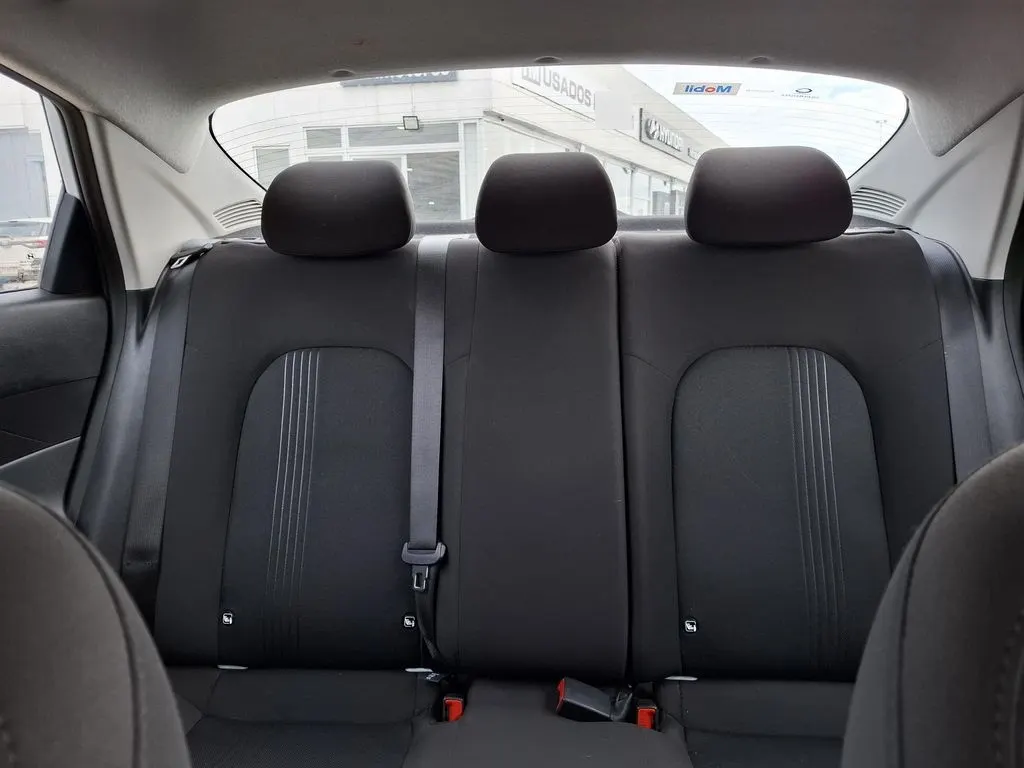 Hyundai Accent Plus año 2025