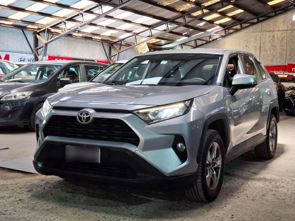 Toyota Rav4 Le año 2024