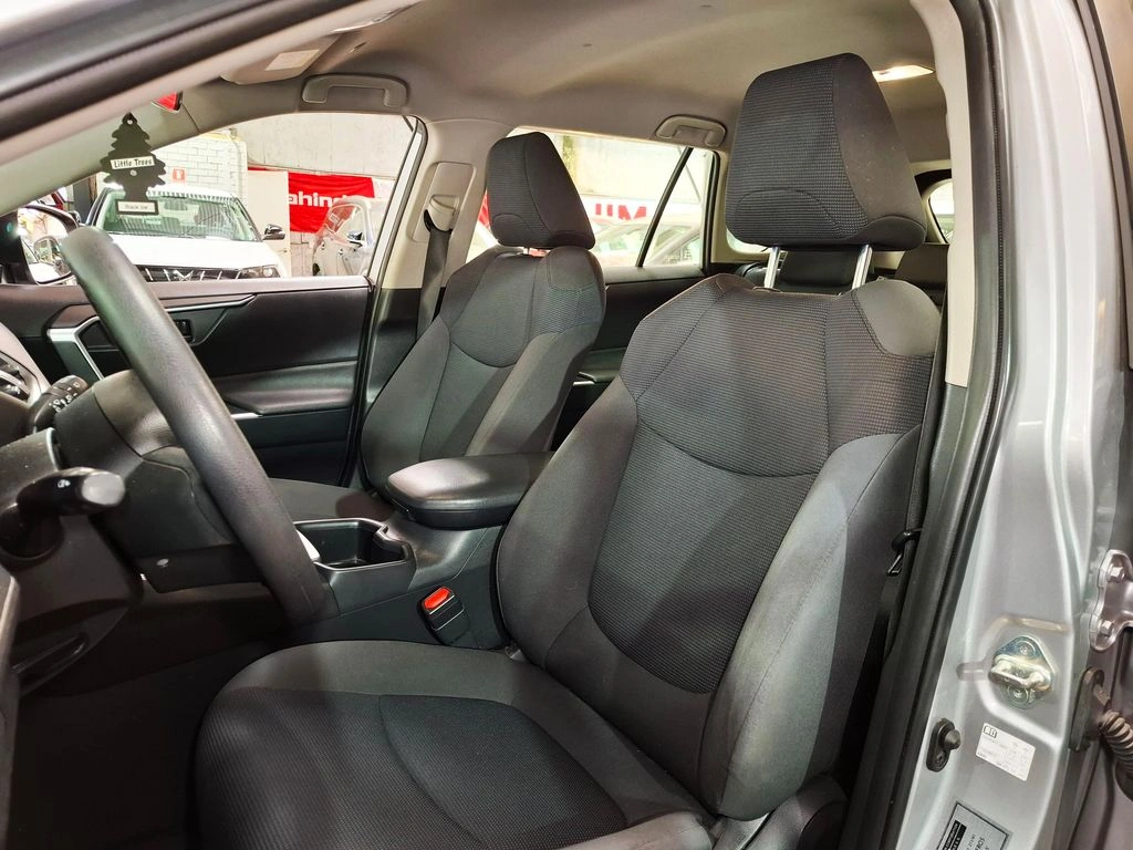 Toyota Rav4 Le año 2024