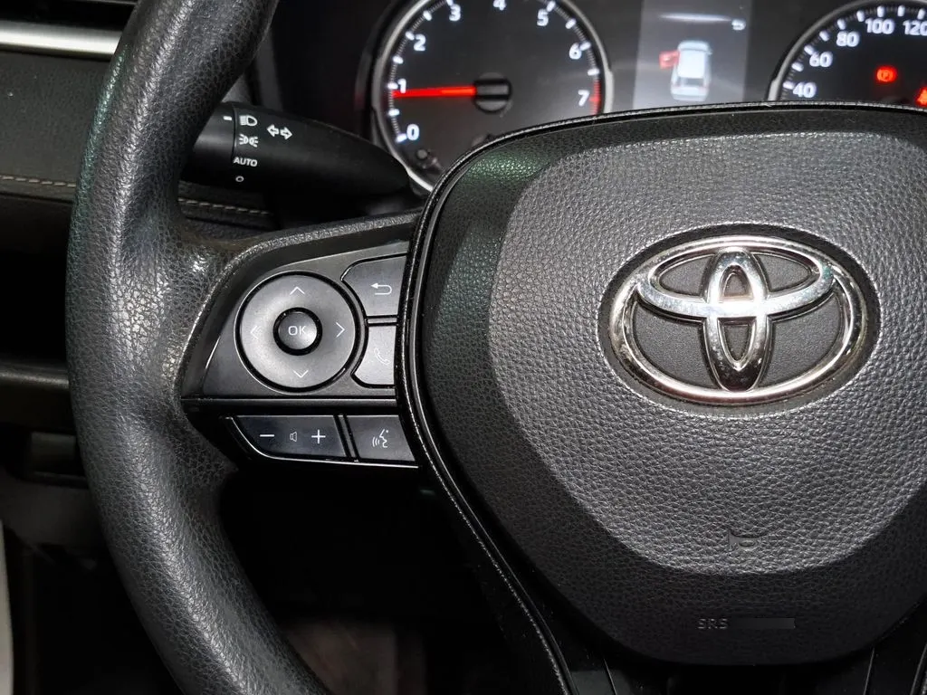 Toyota Rav4 Le año 2024