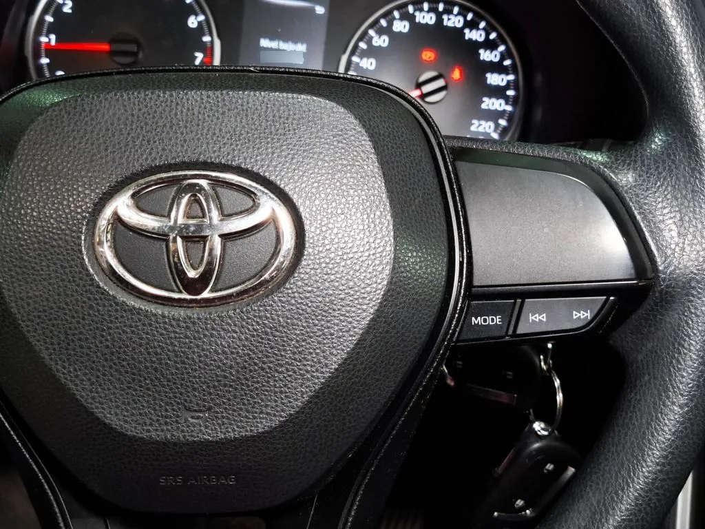 Toyota Rav4 Le año 2024