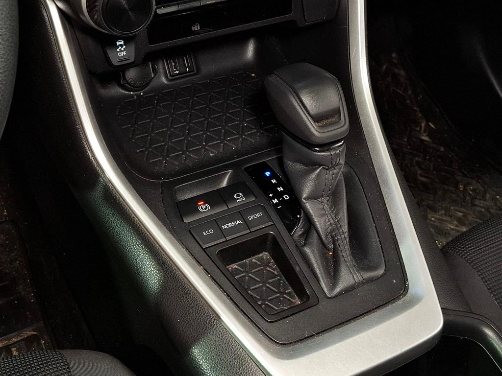 Toyota Rav4 Le año 2024