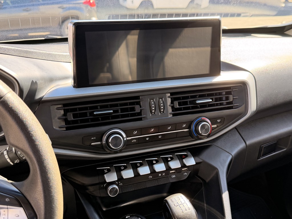 Peugeot Landtrek Active 4x4 año 2023