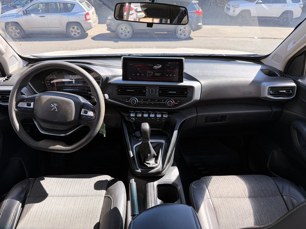 Peugeot Landtrek Active 4x4 año 2023