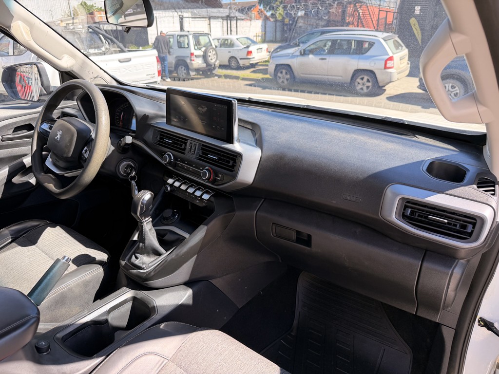 Peugeot Landtrek Active 4x4 año 2023