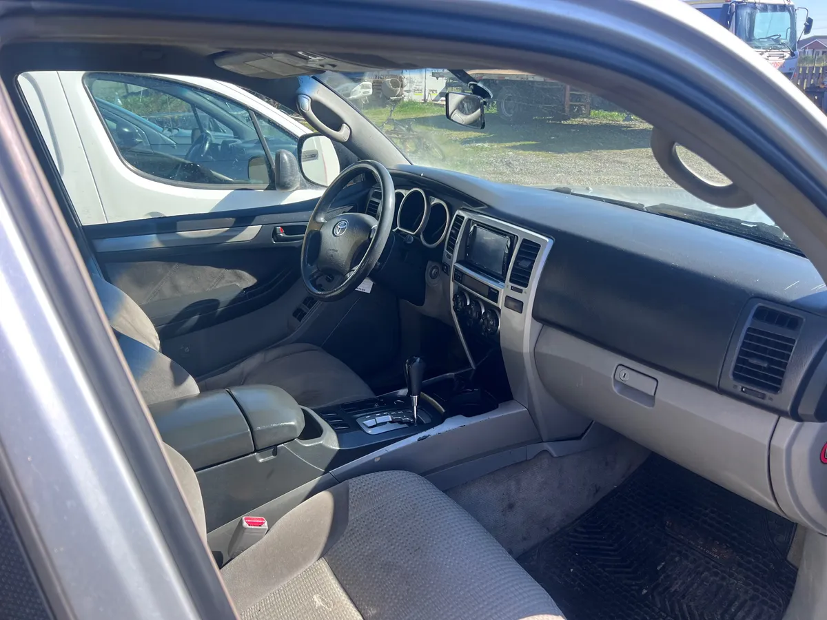TOYOTA 4RUNNER No Sé La Versión año 2004