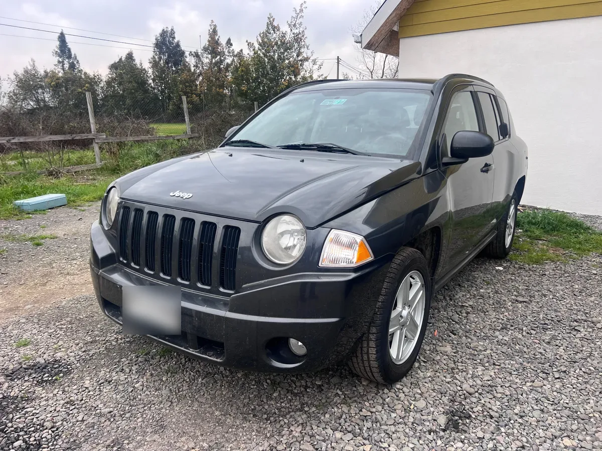 JEEP COMPASS 2.4 70th Anniversary L Cvt At año 2011