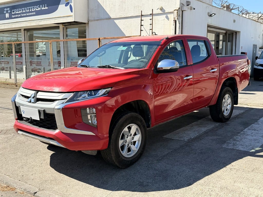 Mitsubishi L200 Katana Cr 2.4 4x2 año 2022