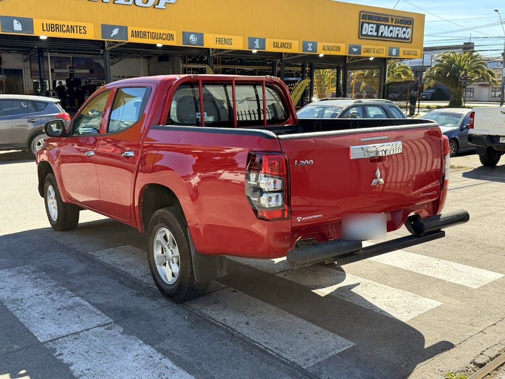 Mitsubishi L200 Katana Cr 2.4 4x2 año 2022