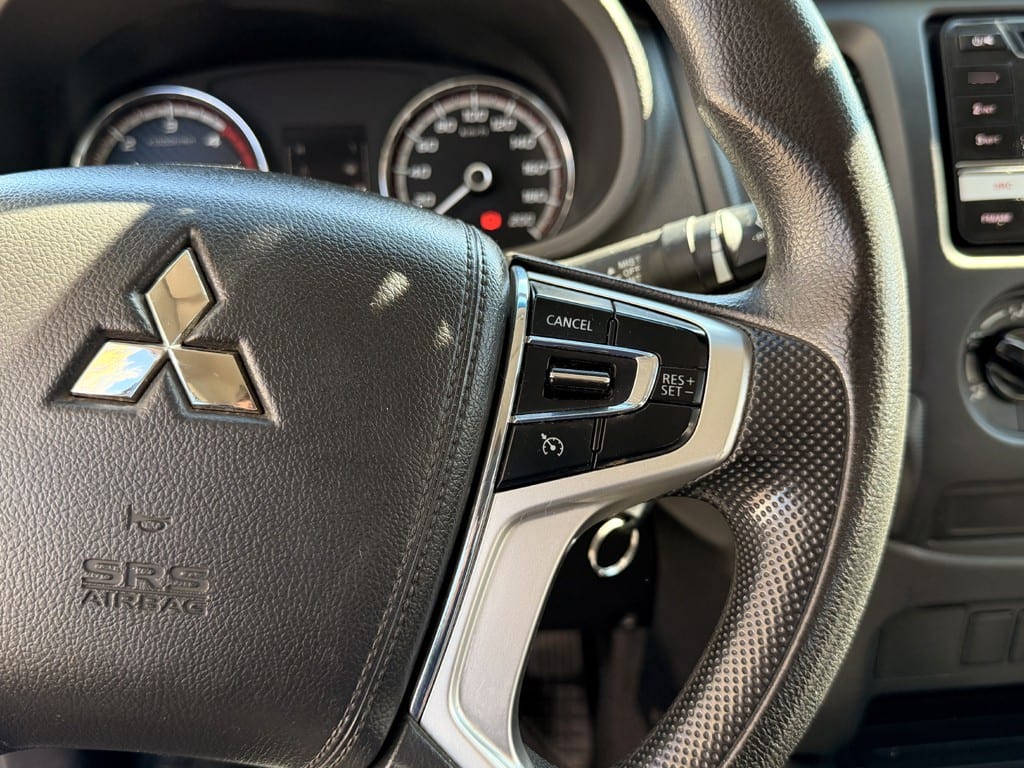 Mitsubishi L200 Katana Cr 2.4 4x2 año 2022